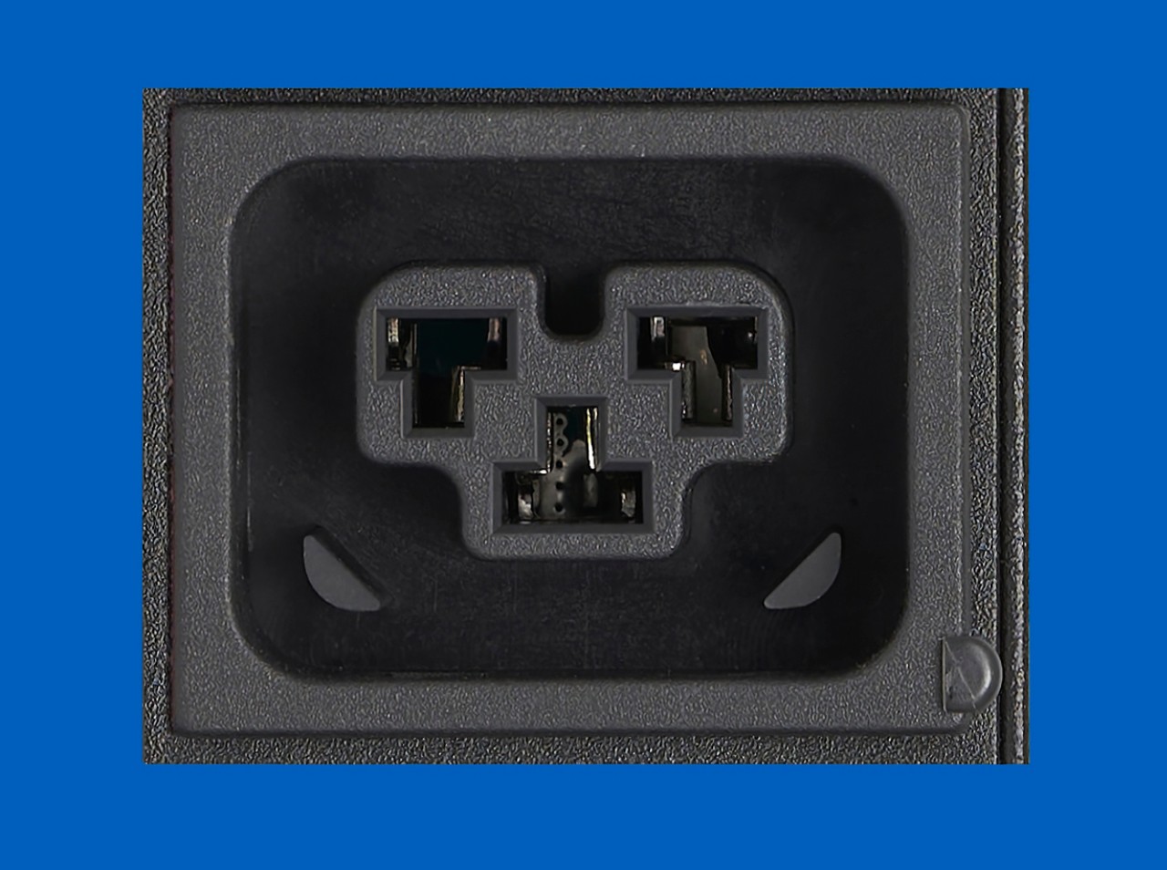 eaton-c39-outlet.jpg